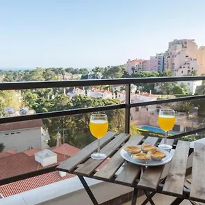cascais-panoramic-apartment-cascais.hotels-lisbon-portugal.com/