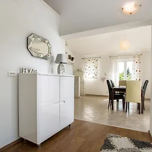 apartment-lidija-stobrec.splithotels.org/